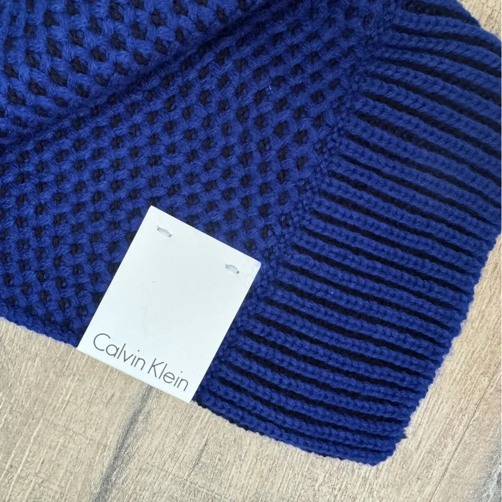 Calvin Klein | scarf - Picture 4 of 4